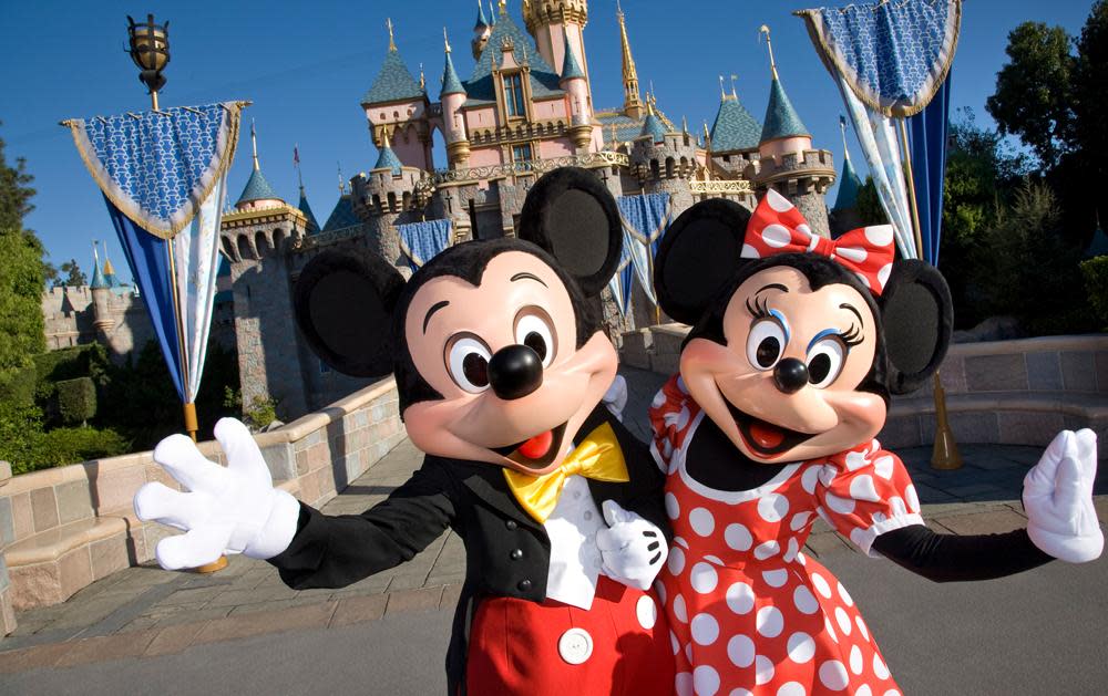 Disneyland Character Performers Vote Overwhelmingly to Unionize, Marking a Shift in Labor Dynamics