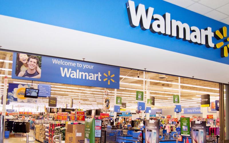 Walmart’s Growth Surges as Economic Pressures Push Shoppers Toward Low Prices