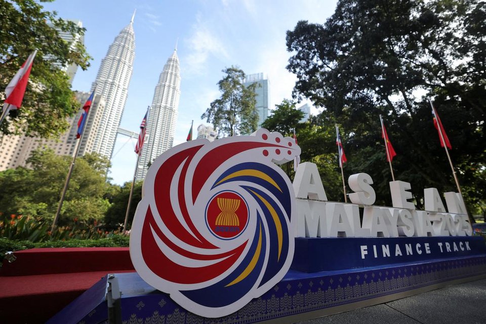 Asean Foreign Ministers Meet Amid US Tariffs and Regional Tensions
